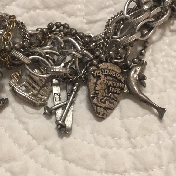 What a STATEMENT!! One Of A Kind Amazing Necklace! - Picture 5 of 7